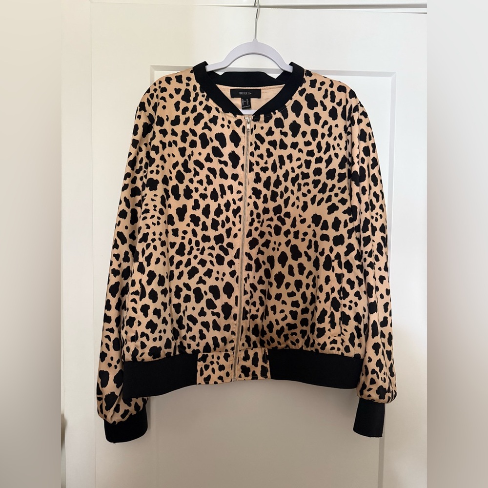 Leopard Print Lightweight Jacket - Picture 3 of 3